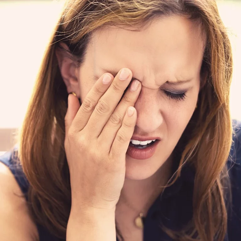 Corneal Abrasion: Symptoms, Treatment & Healing Time